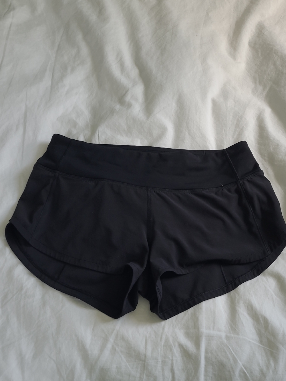 GUC Lululemon black Speed Up Shorts Size 2, Inseam 2.5